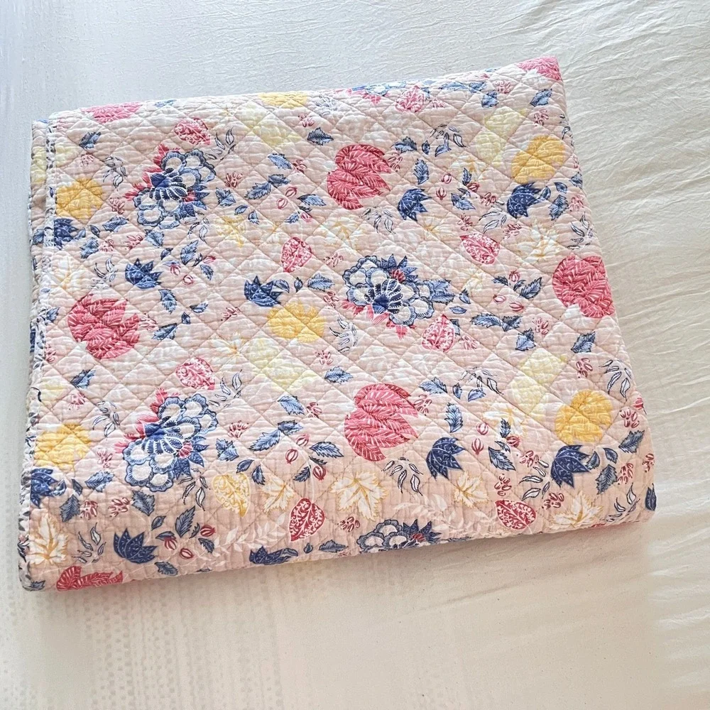 Rachel Ashwell type quilt